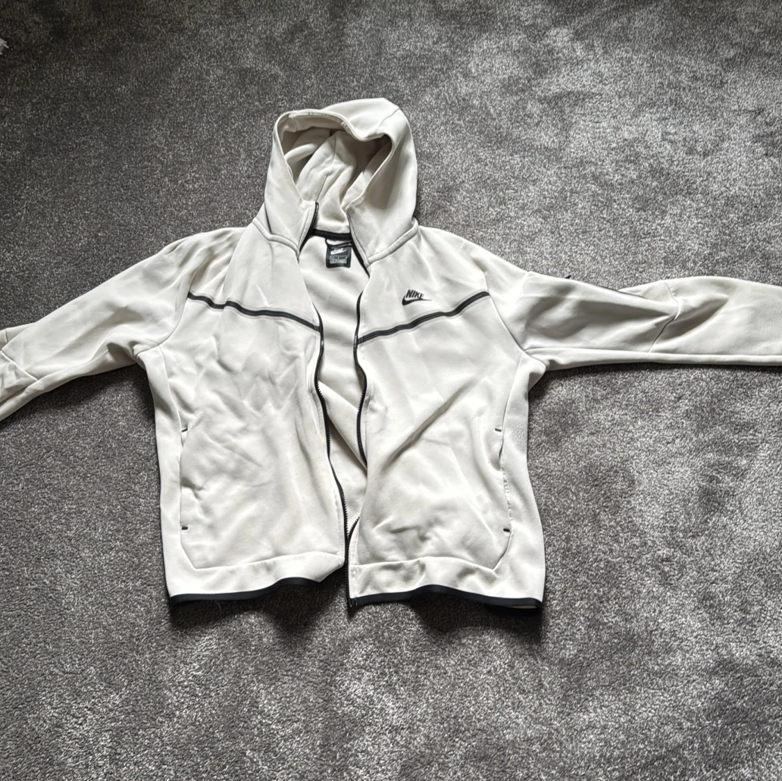 Vit Nike tech med dragkedja L