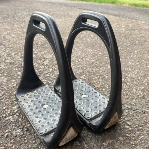 Composti stigbyglar -  tvättas såklart innan dom skickas❤️