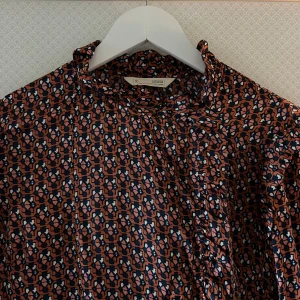 Klänning - En superfin klänning från Odd Molly i storlek 1 (S). I nyskick. Nypris 1345kr.