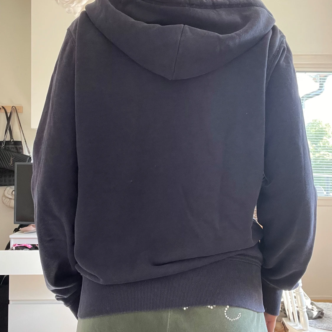 Mörkblå GANT hoodie med dragkedja - 1