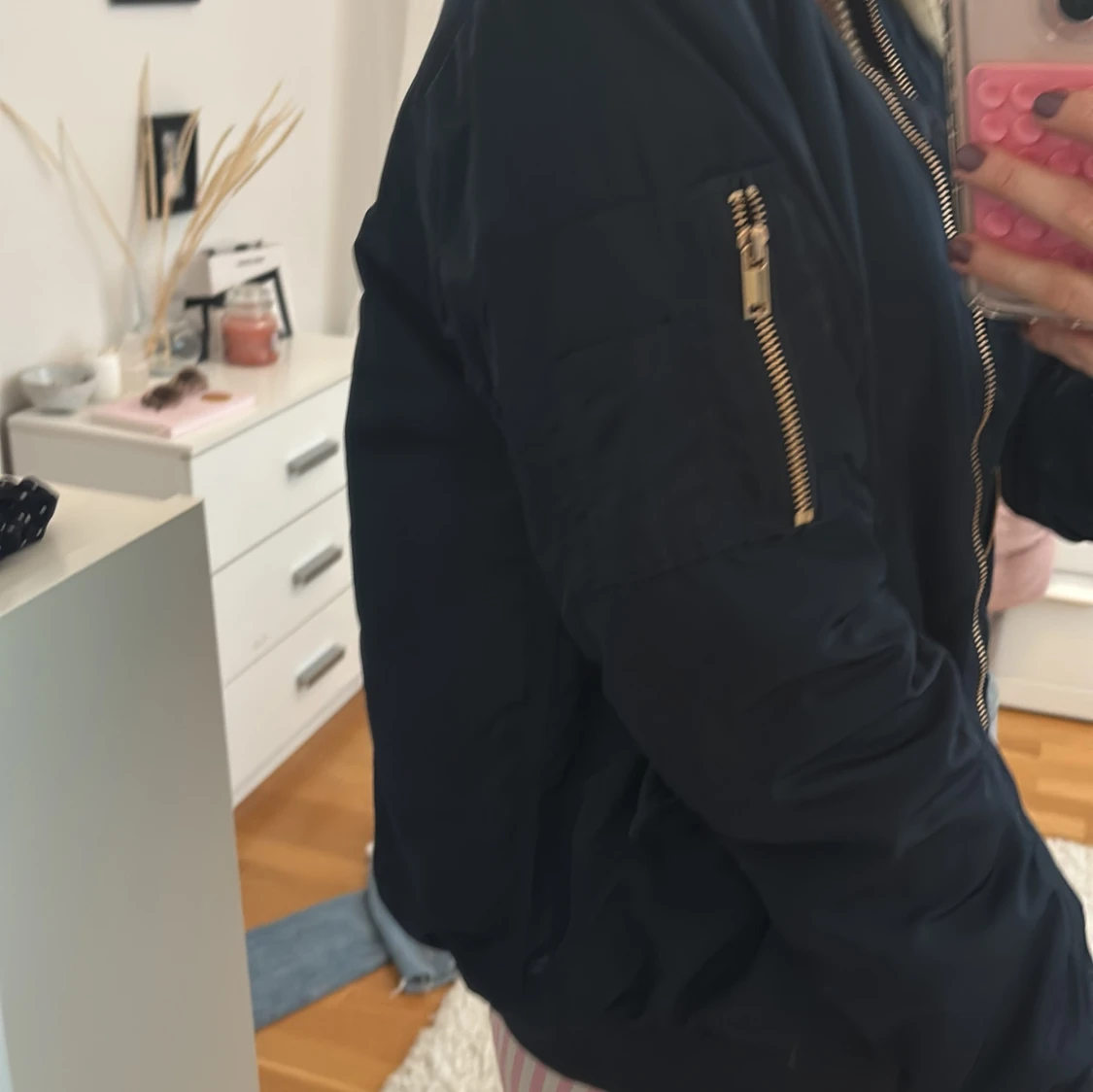 Marinblå bomberjacka från H&M - 2