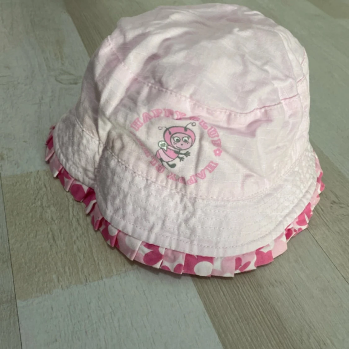 Rosa blommig solhatt med Happy Club-tryck - 4