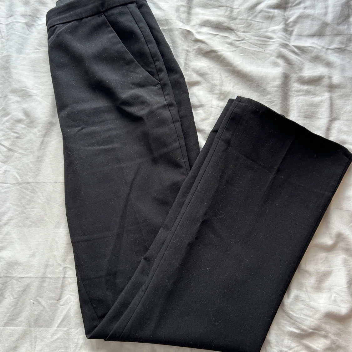 Svarta kostymbyxor från H&M, stl 34