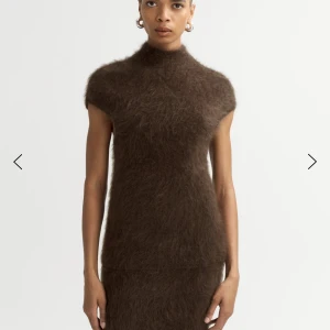 Softgoat Topp - I Brushed Cashmere, köpt mot sommaren. Nypris 2495 och använd 1 gång