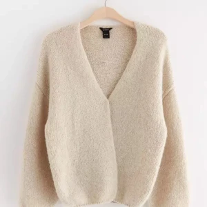 Beige cardigan från Lindex - Säljer den populära koftan från Lindex💕