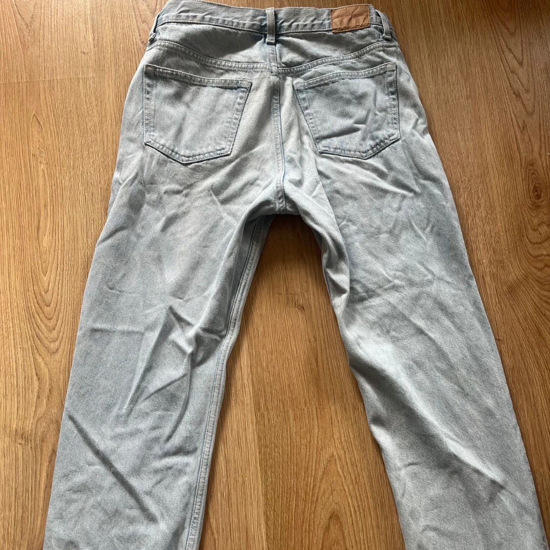 Ljusblåa jeans från Weekday - 1