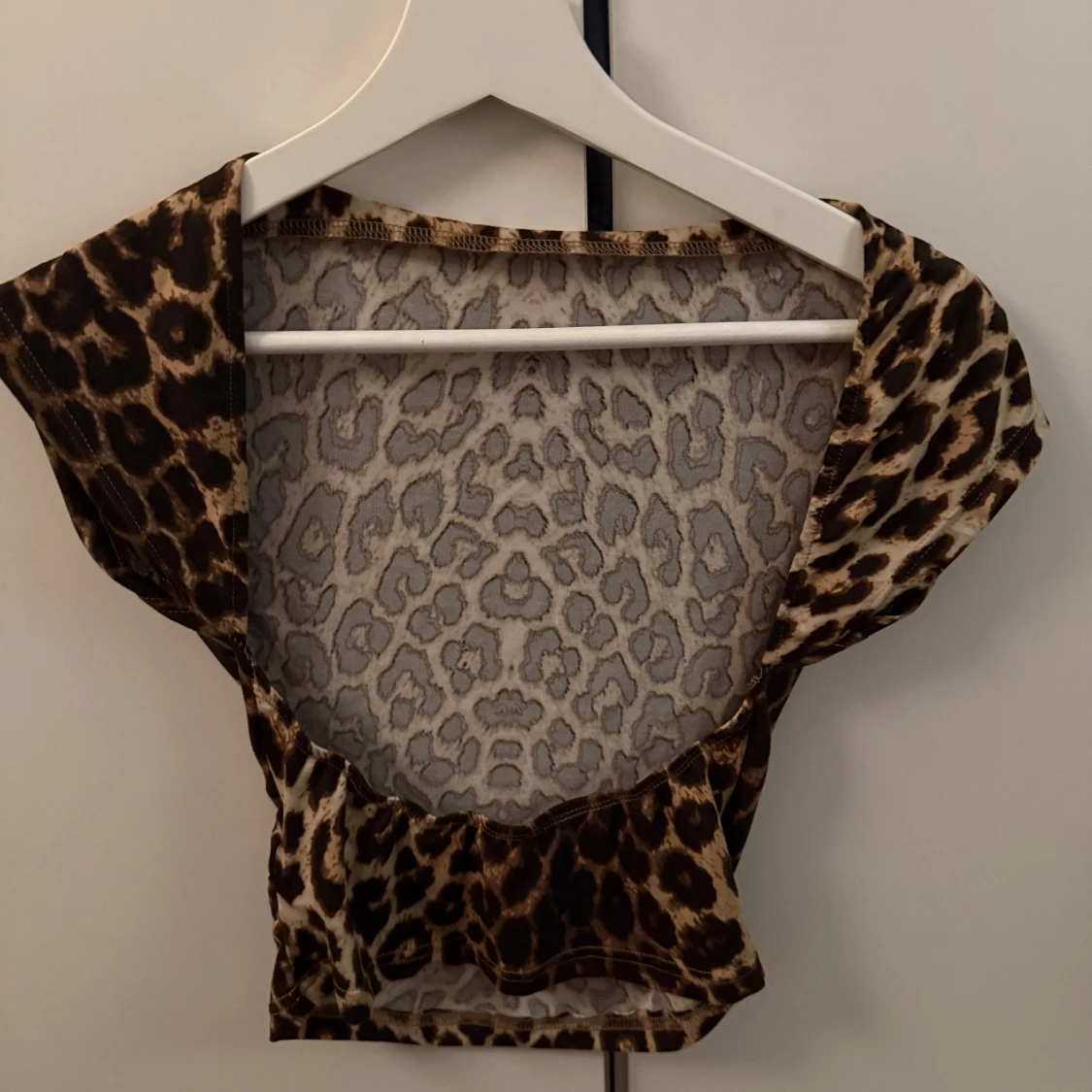 Leopardmönstrad topp från SHEIN XS - 1