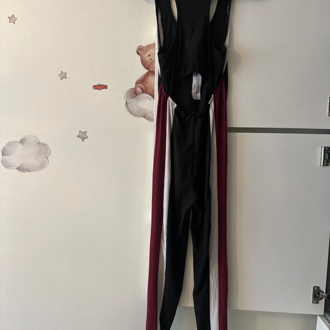 Svart sportig jumpsuit med dragkedja - 3