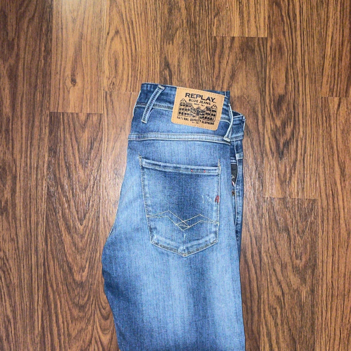 Replay Anbass ljusblå slitna jeans