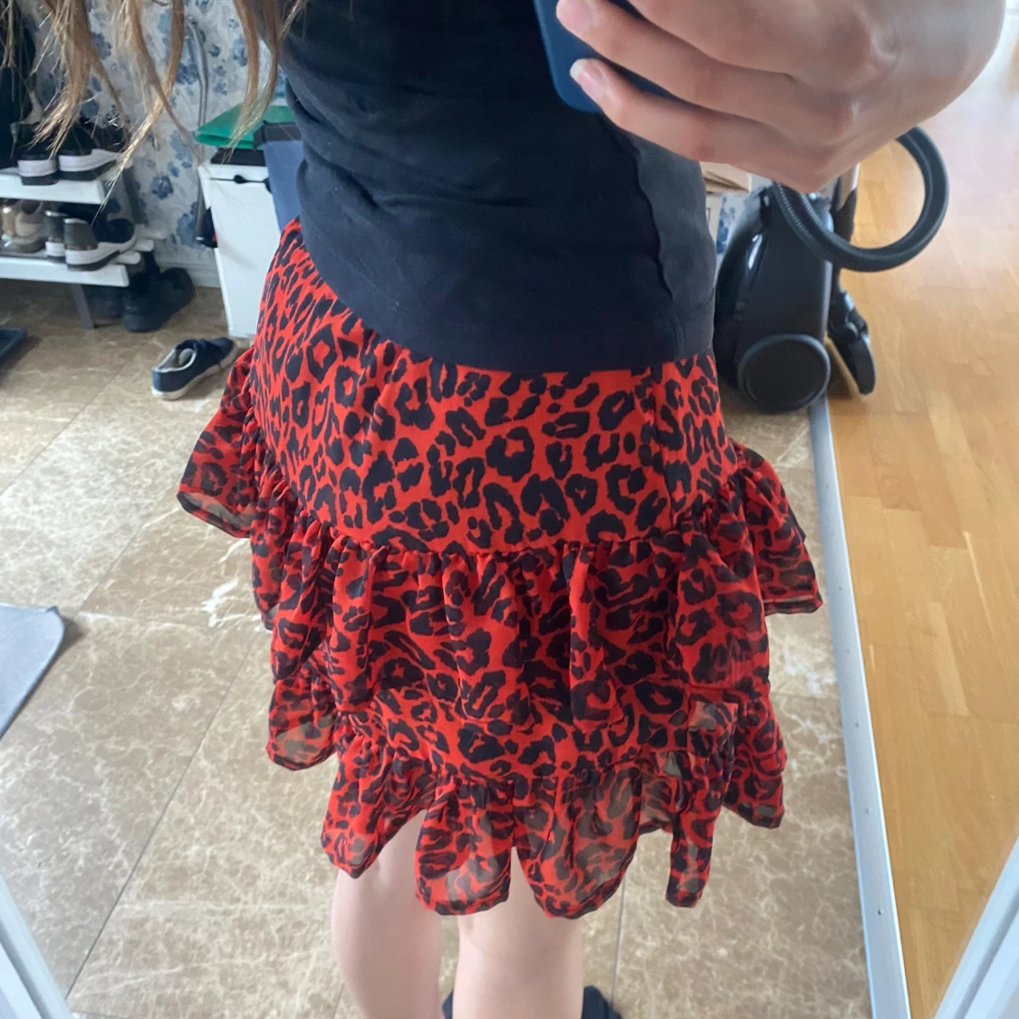 Röd leopardmönstrad volangkjol - 2