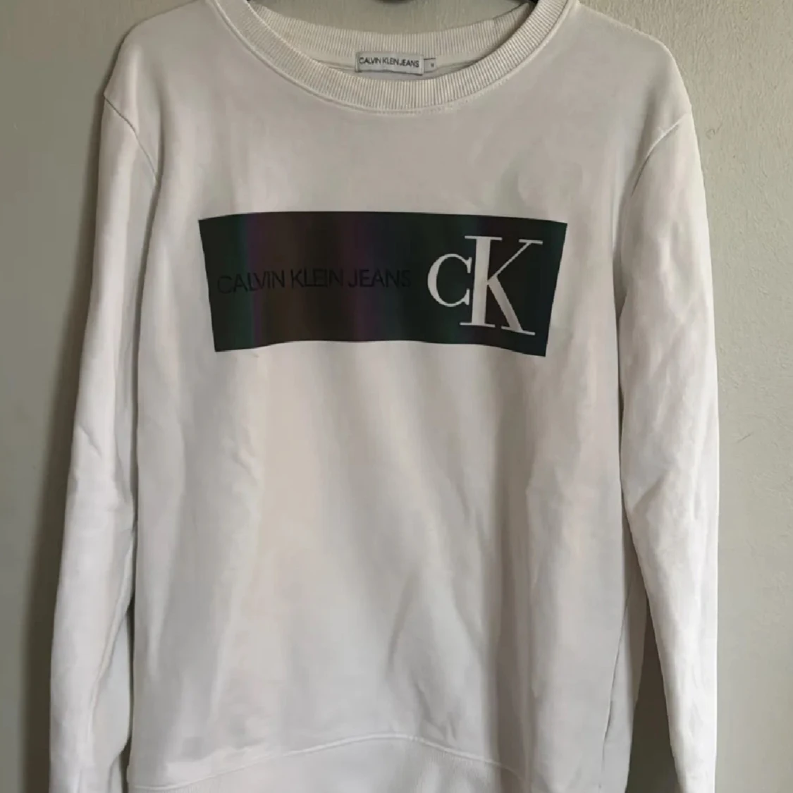 Vit Calvin Klein Jeans sweatshirt