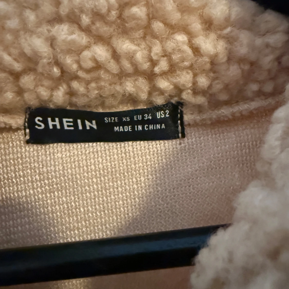 Beige teddytröja med half zip från SHEIN - 2