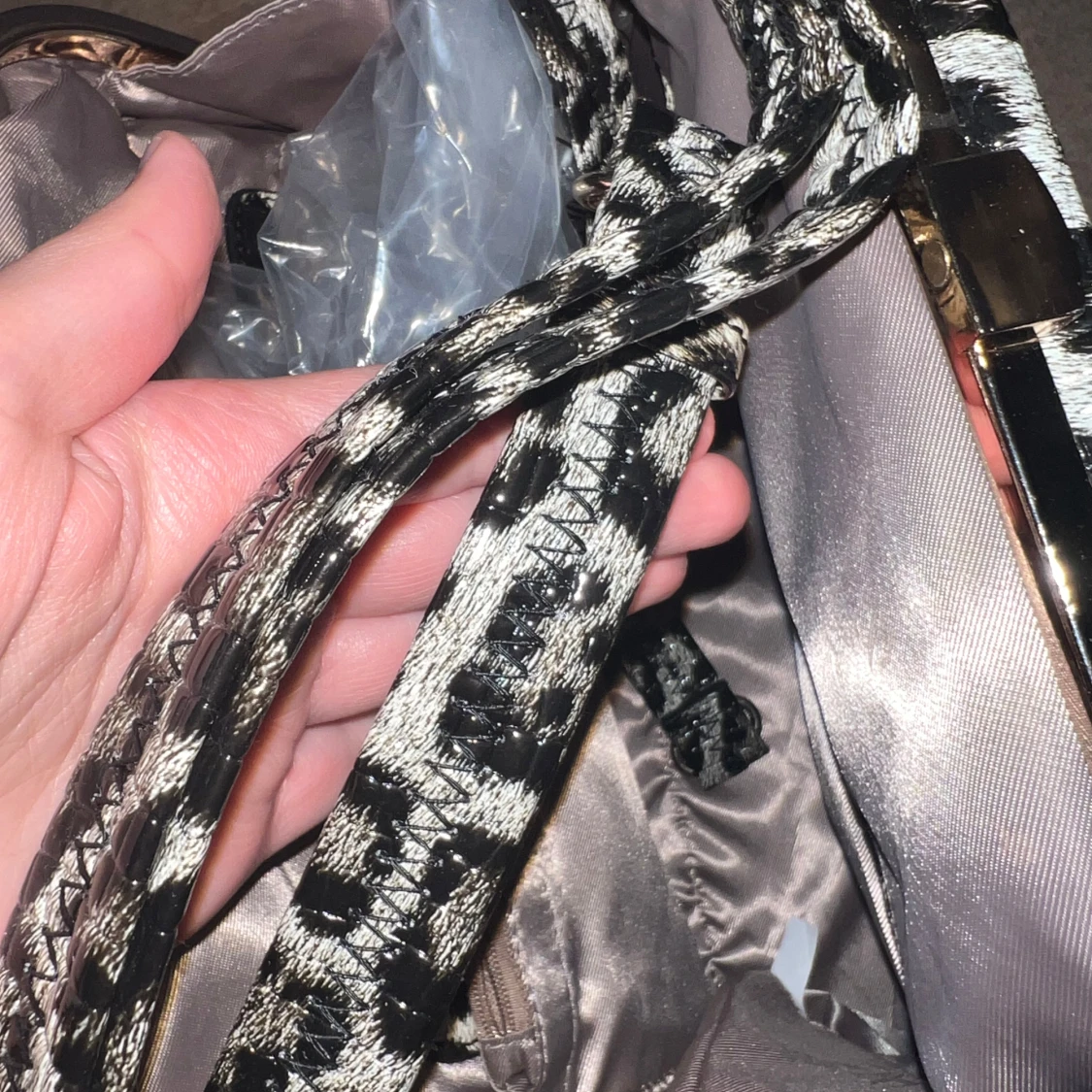 Leopardmönstrad handväska från Eternel - 2