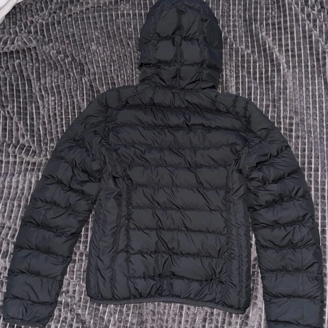 Svart dunjacka från Parajumpers Y-M - 1