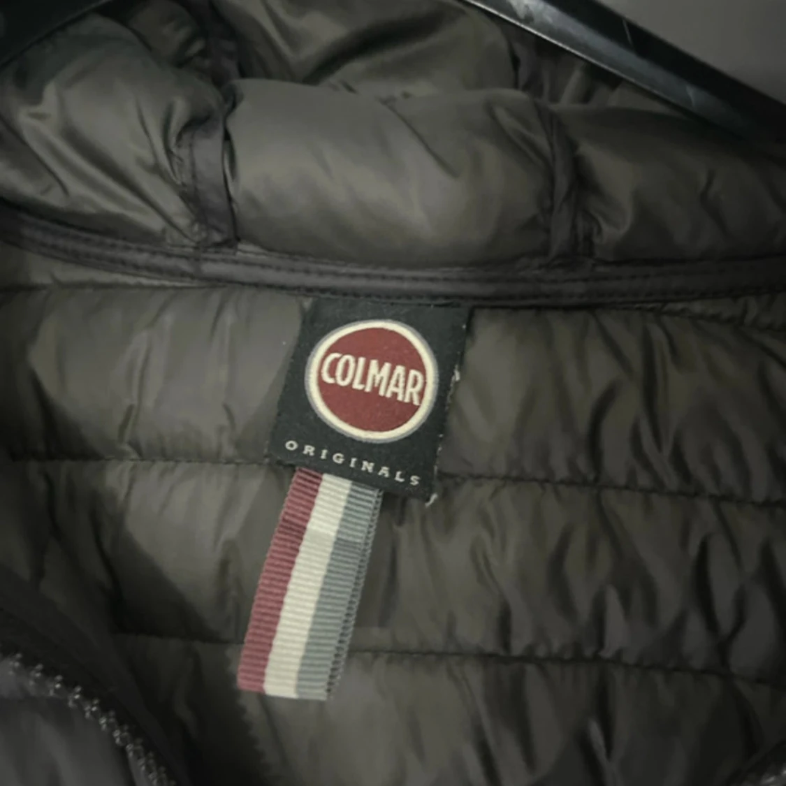 Svart dunjacka från Colmar - 2