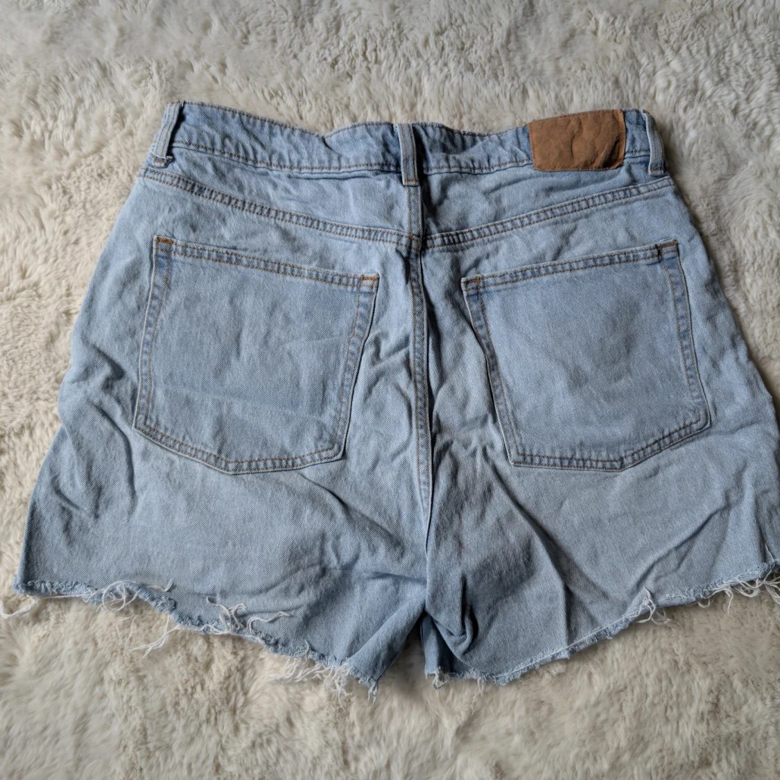 Ljusblå jeansshorts från H&M - 1