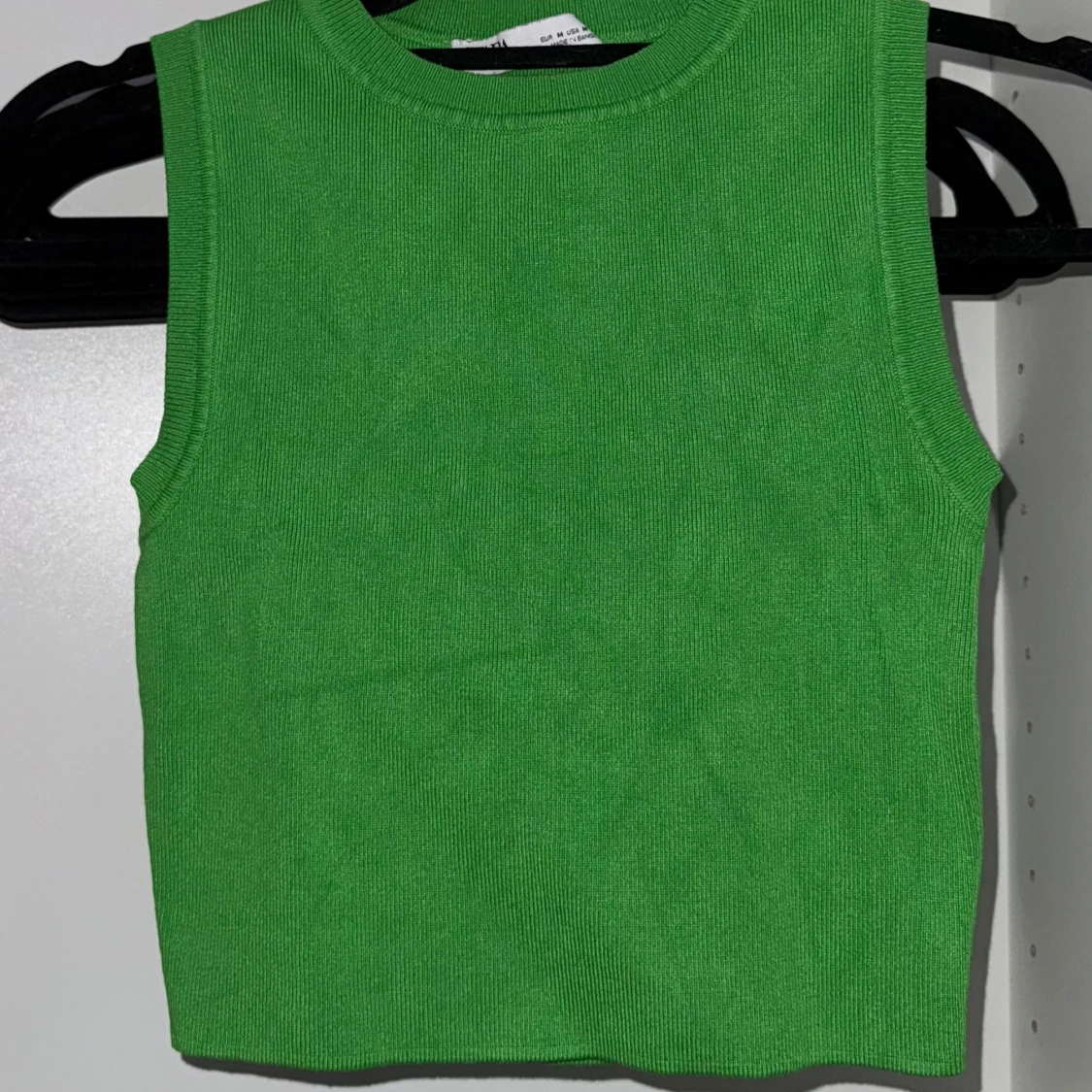 Grön ribbad linnetopp från Zara