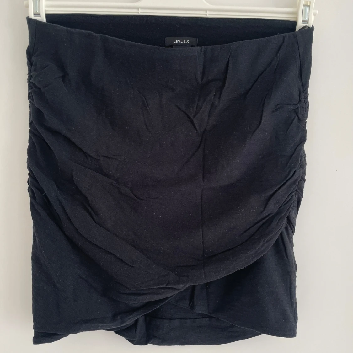 Svart omlottkjol från Lindex