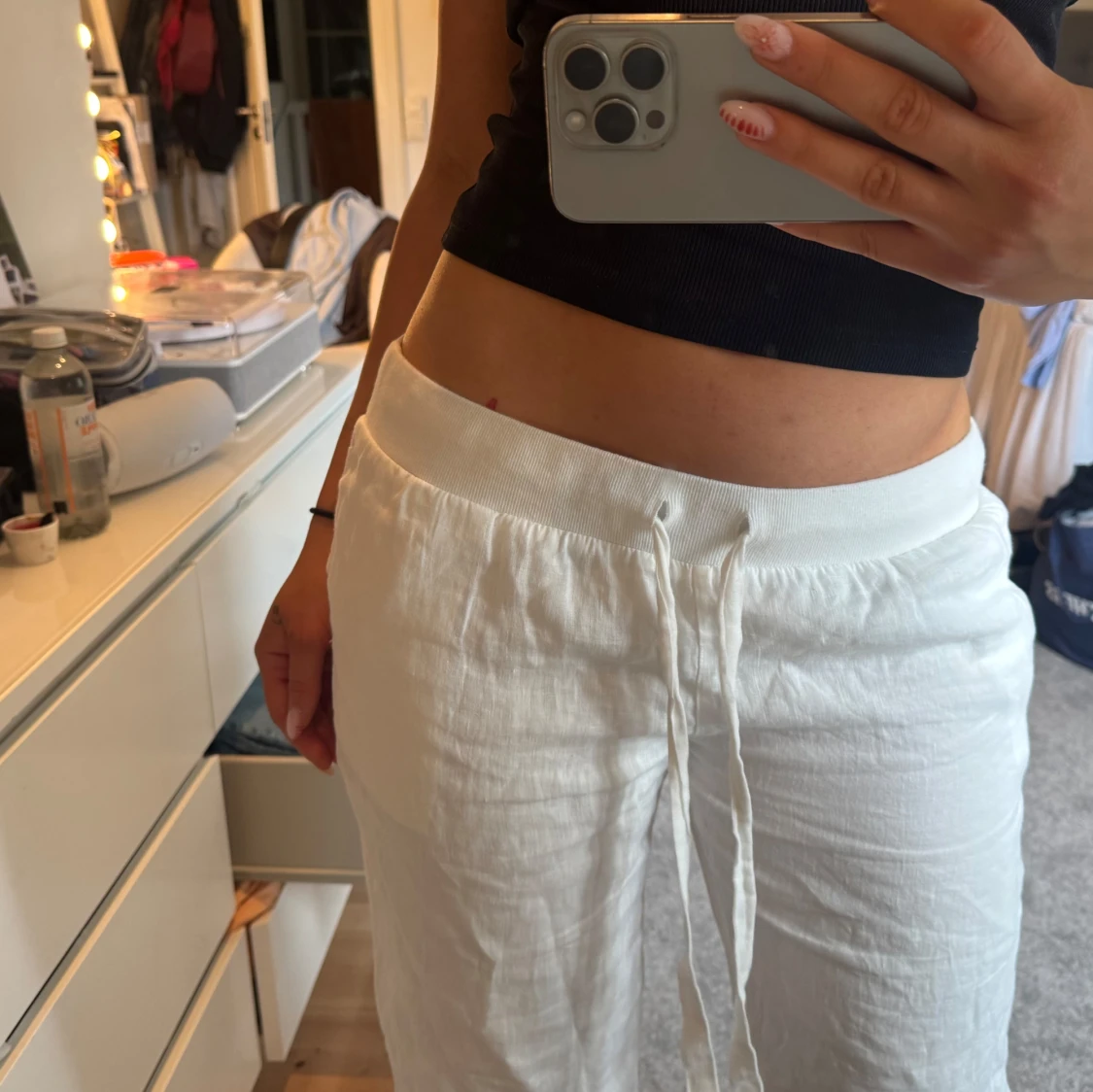 Vita linnebyxor från Alobha, storlek L - 1