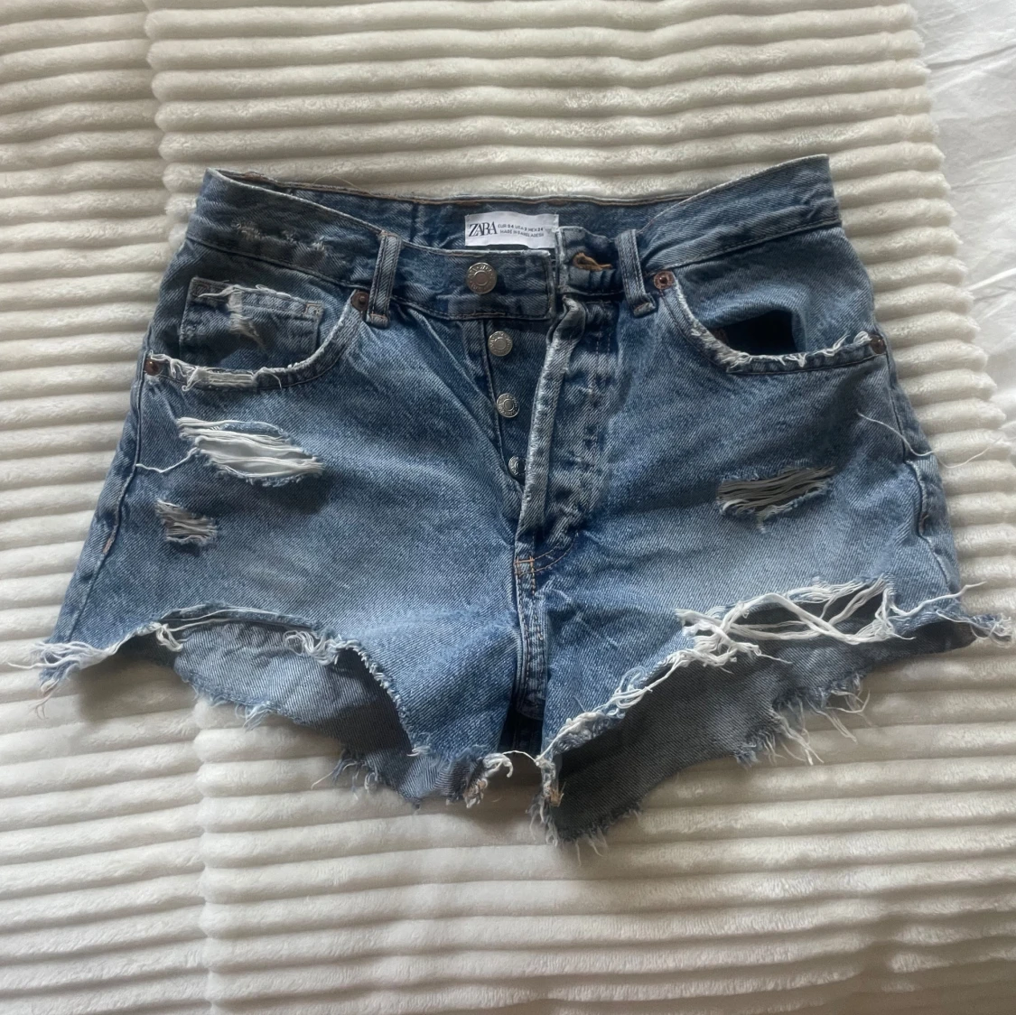 Zara jeansshorts 