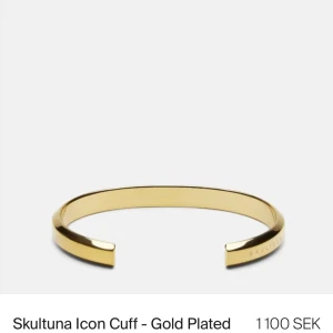 Guld armband - Säljer detta armband då de ej används. Jätte fin och styla och inte alls tung. Den är i huldplaterat silver