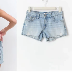 Ljusblå jeansshorts med broderi - Köpte dessa snygga shorts men de är tyvärr för små.