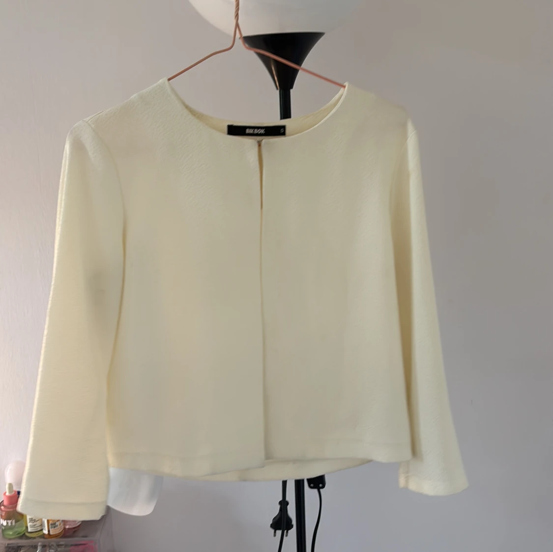 Vit kofta från BikBok - 1