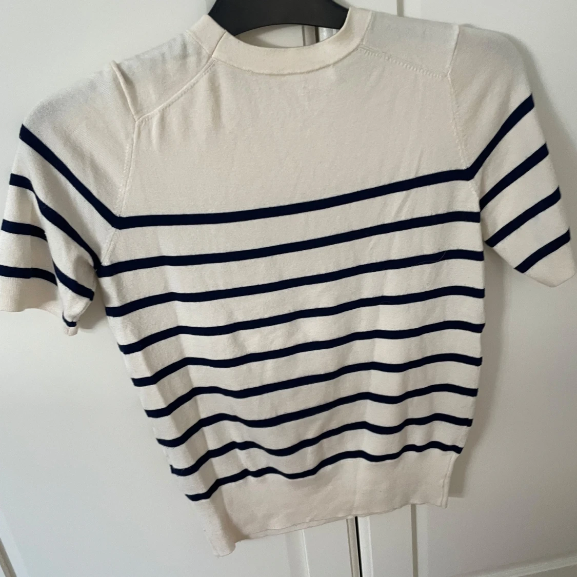 Randig kortärmad tröja  - 1