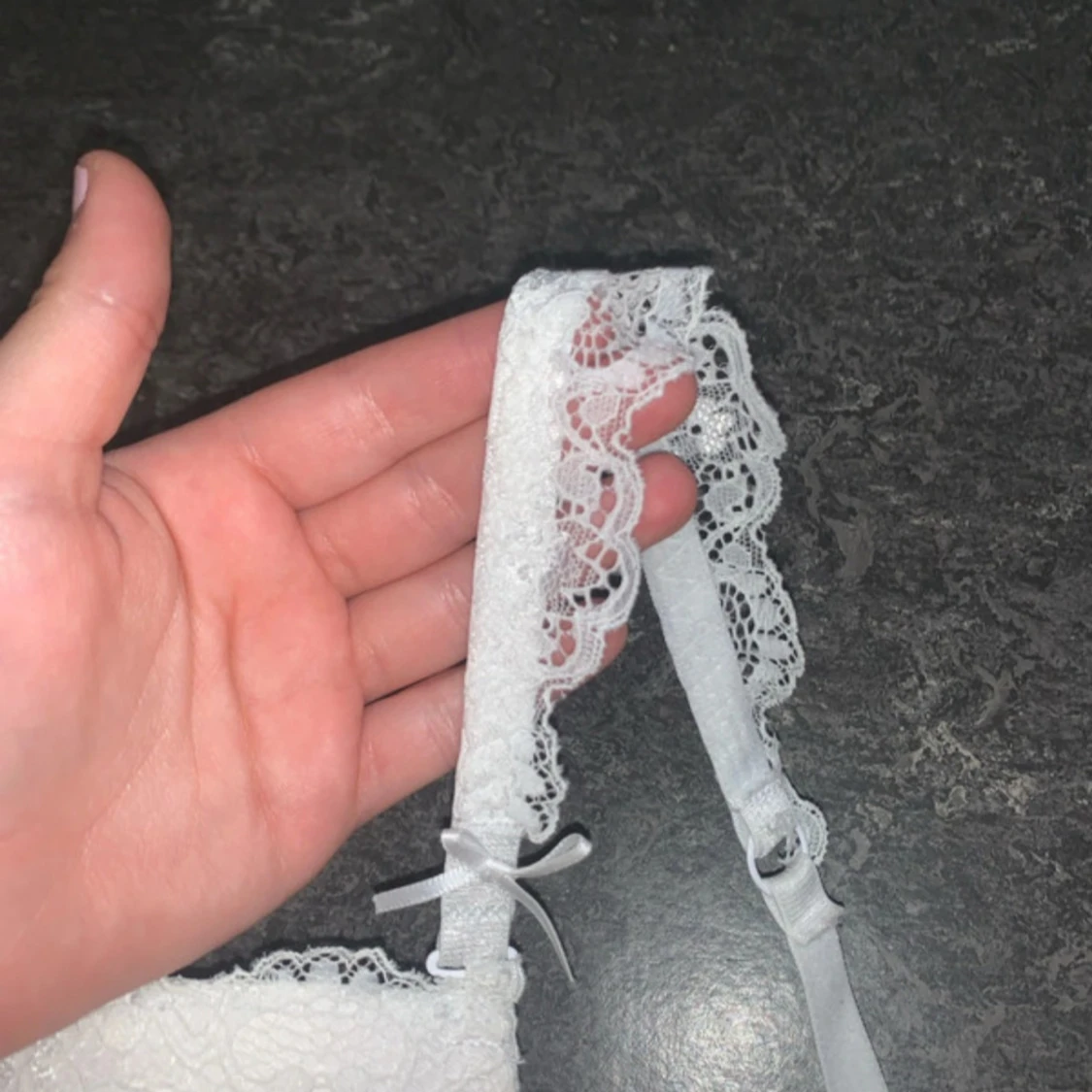 Vit spets-bh från Censored 80D - 2