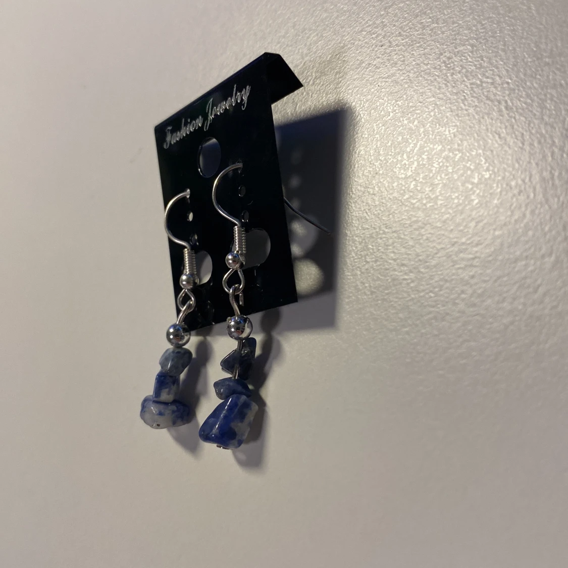 Handgjorda, Blåvita örhängen med stenar - 2