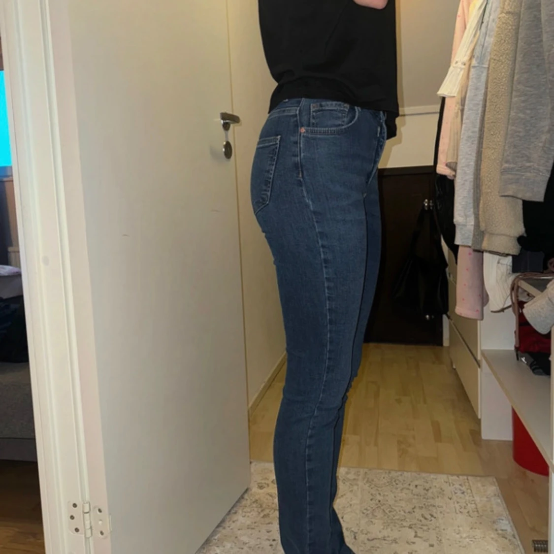 Blå skinny jeans från Gina Tricot