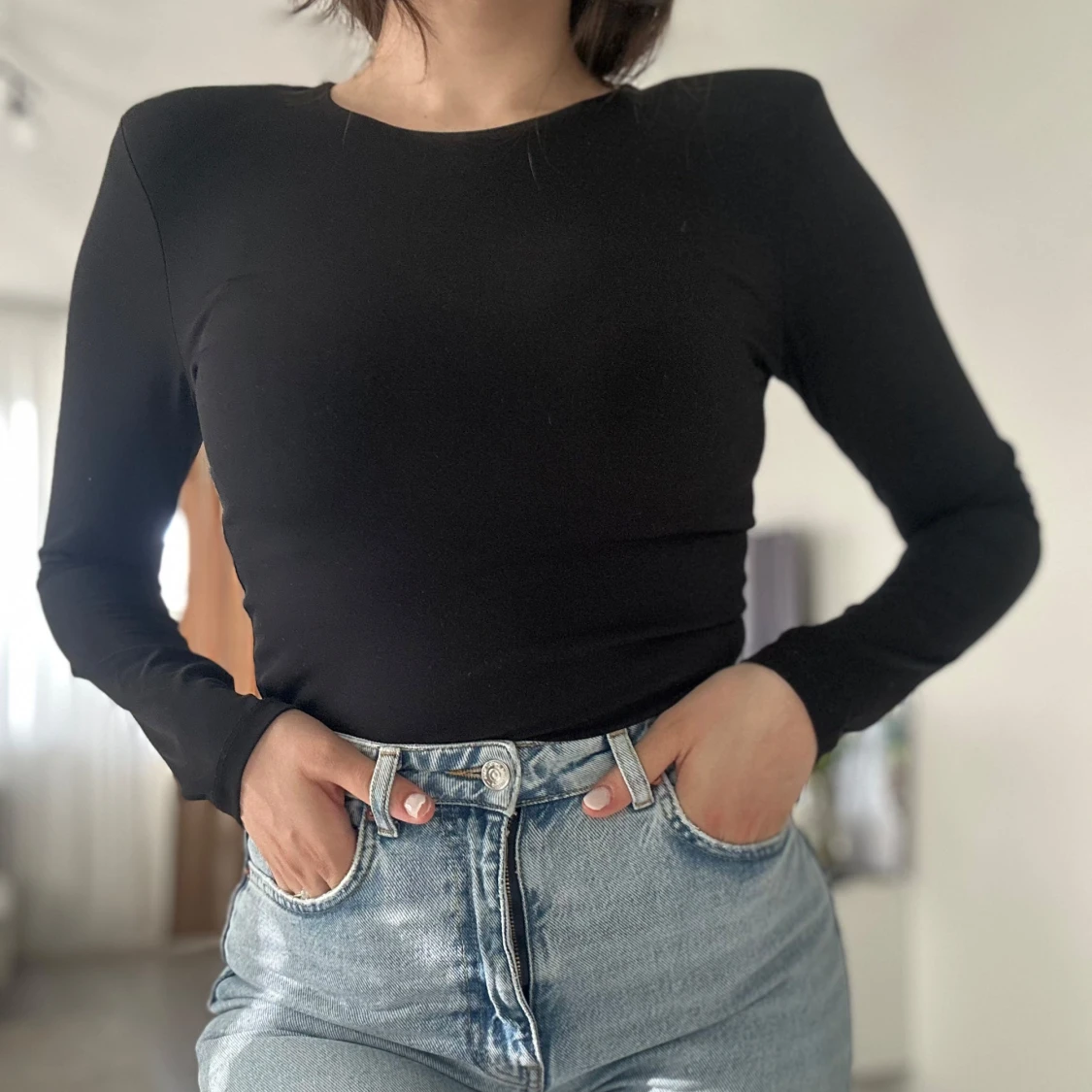 Svart långärmad topp i bomull - 1