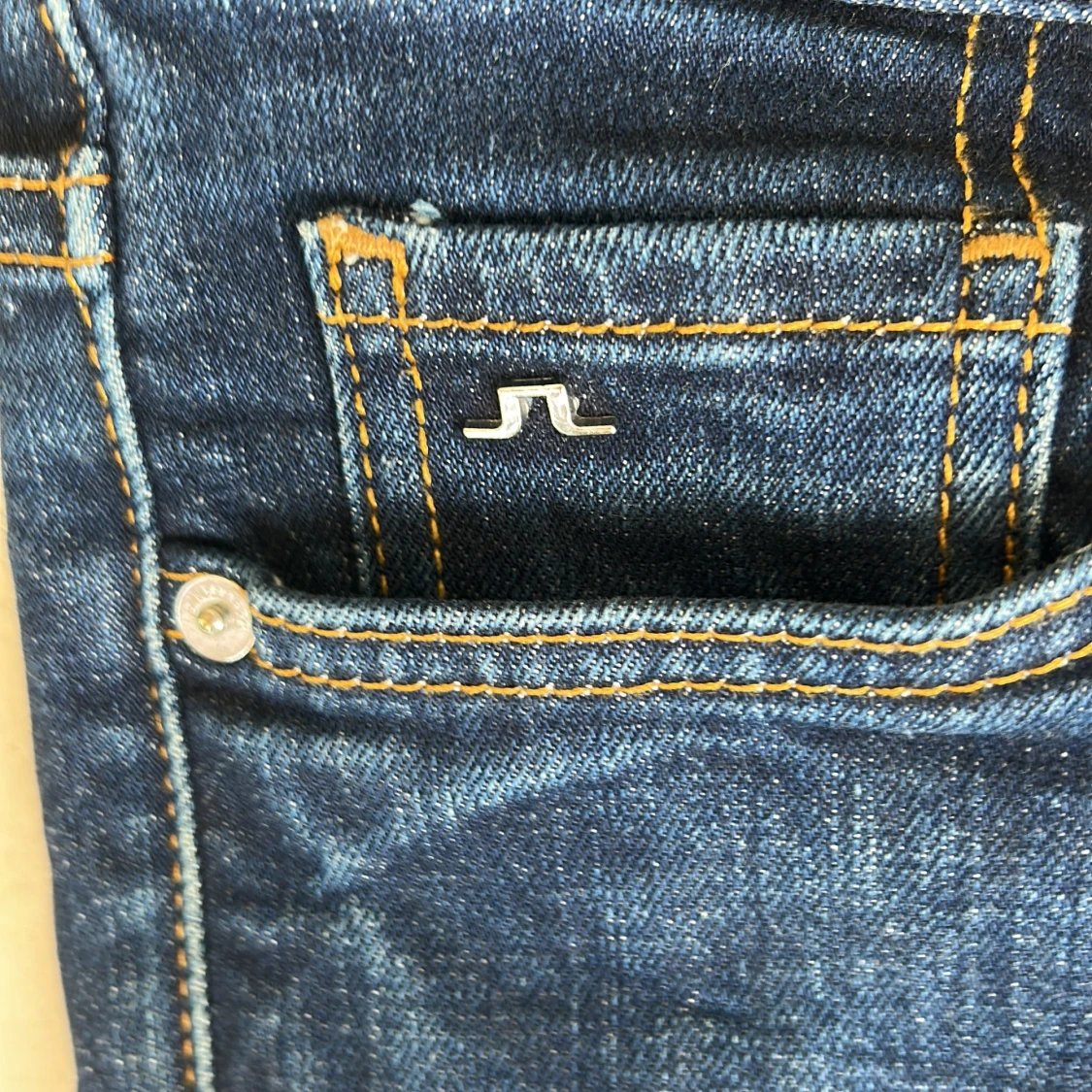 Mörkblå skinny jeans från J.Lindeberg - 3