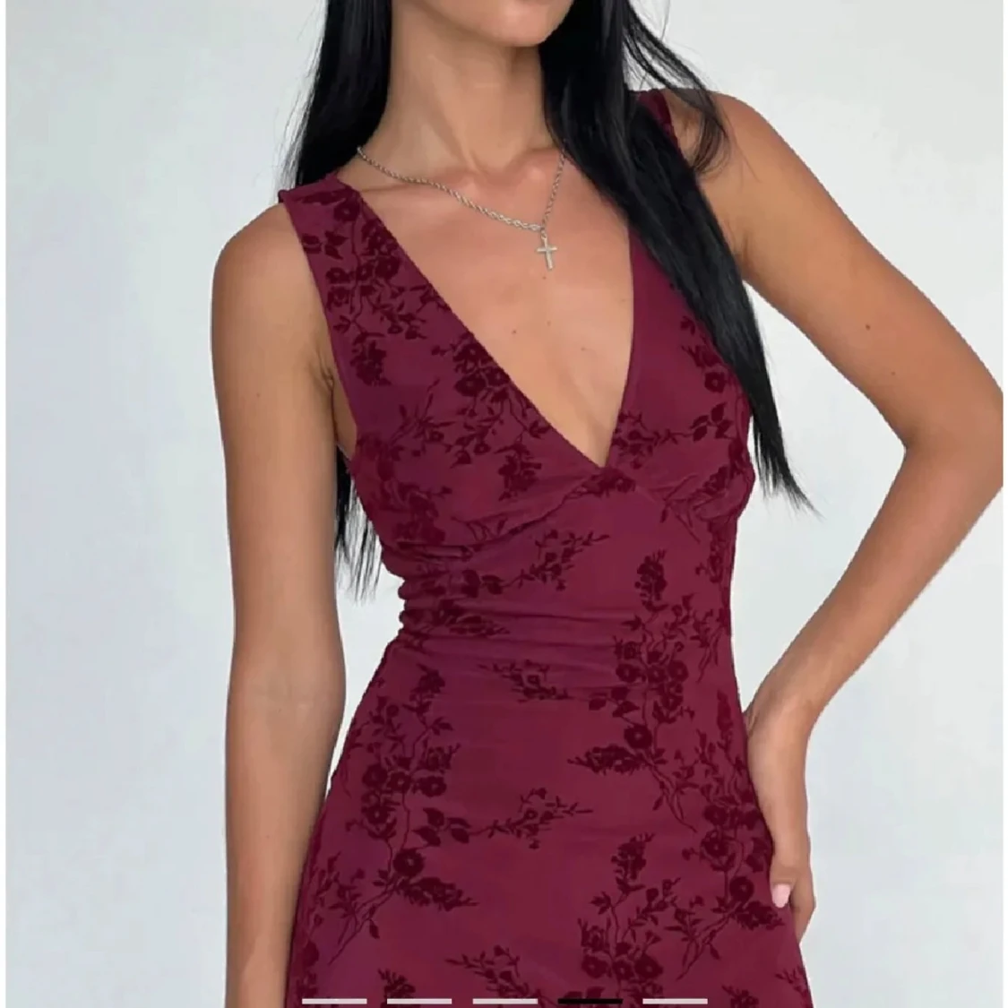 Vinröd maxiklänning i modellen Gabriela från Motel Rocks i strl S! - 1