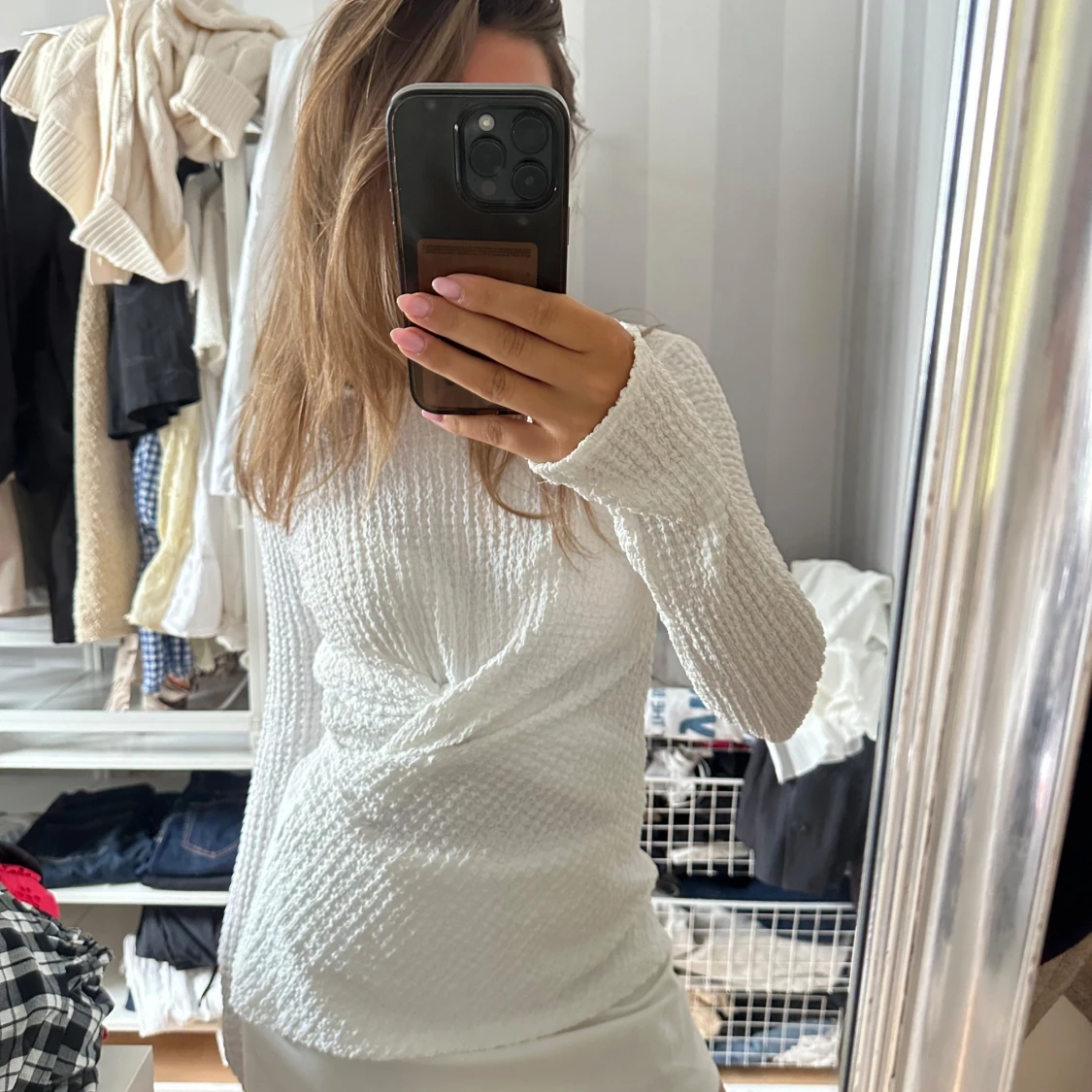 Vit omlottstickad långärmad topp - 1