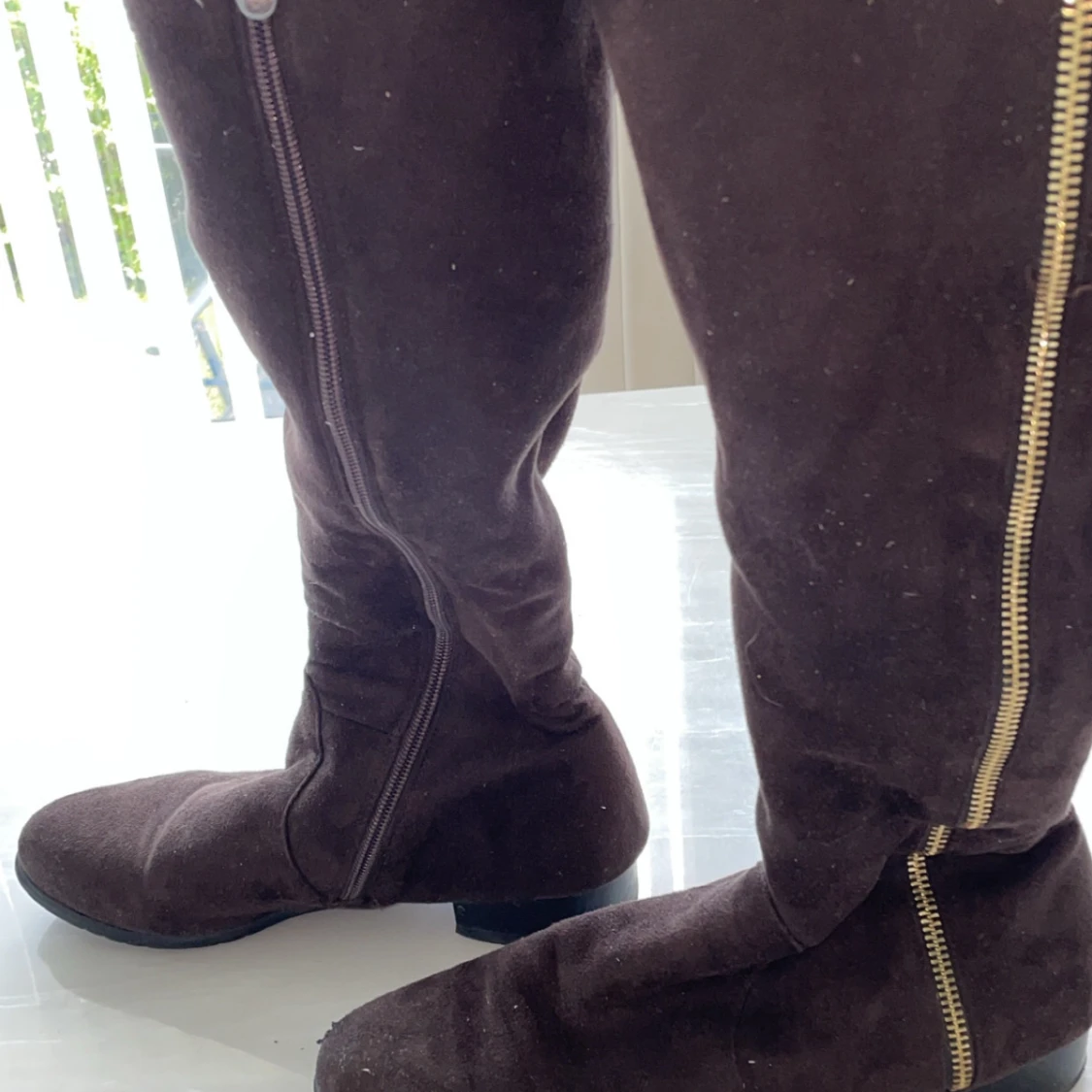 Bruna mockastövlar med blått foder - 1