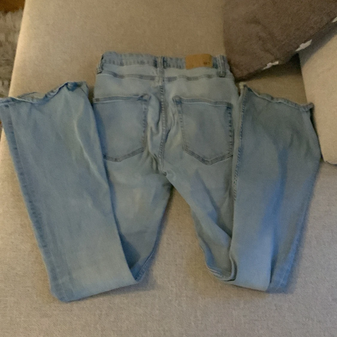 Ljusblåa flare jeans från 157 - 1