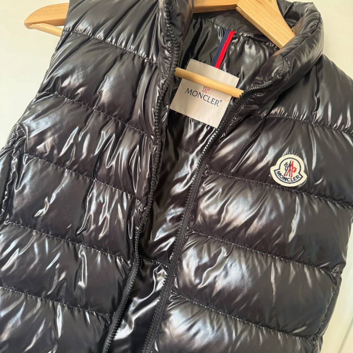 Svart dunväst från Moncler - 1