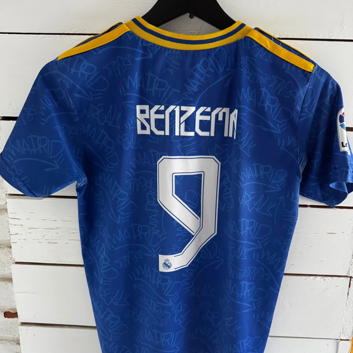 Real Madrid Benzema blå bortatröja strl 164  - 1