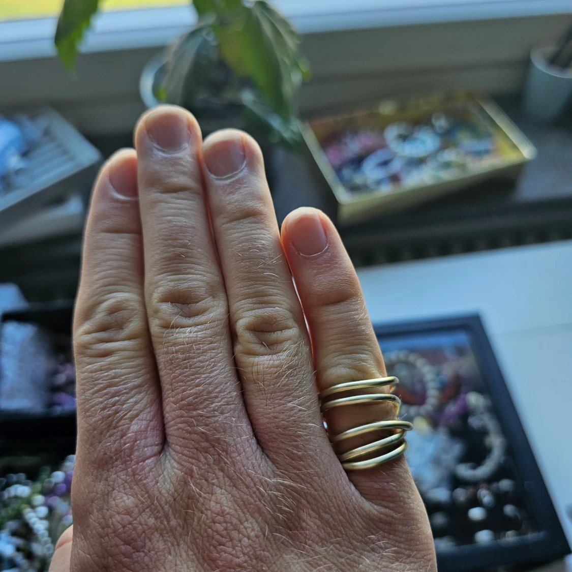 Handgjord Spiralring I Minimalistisk Still - 1