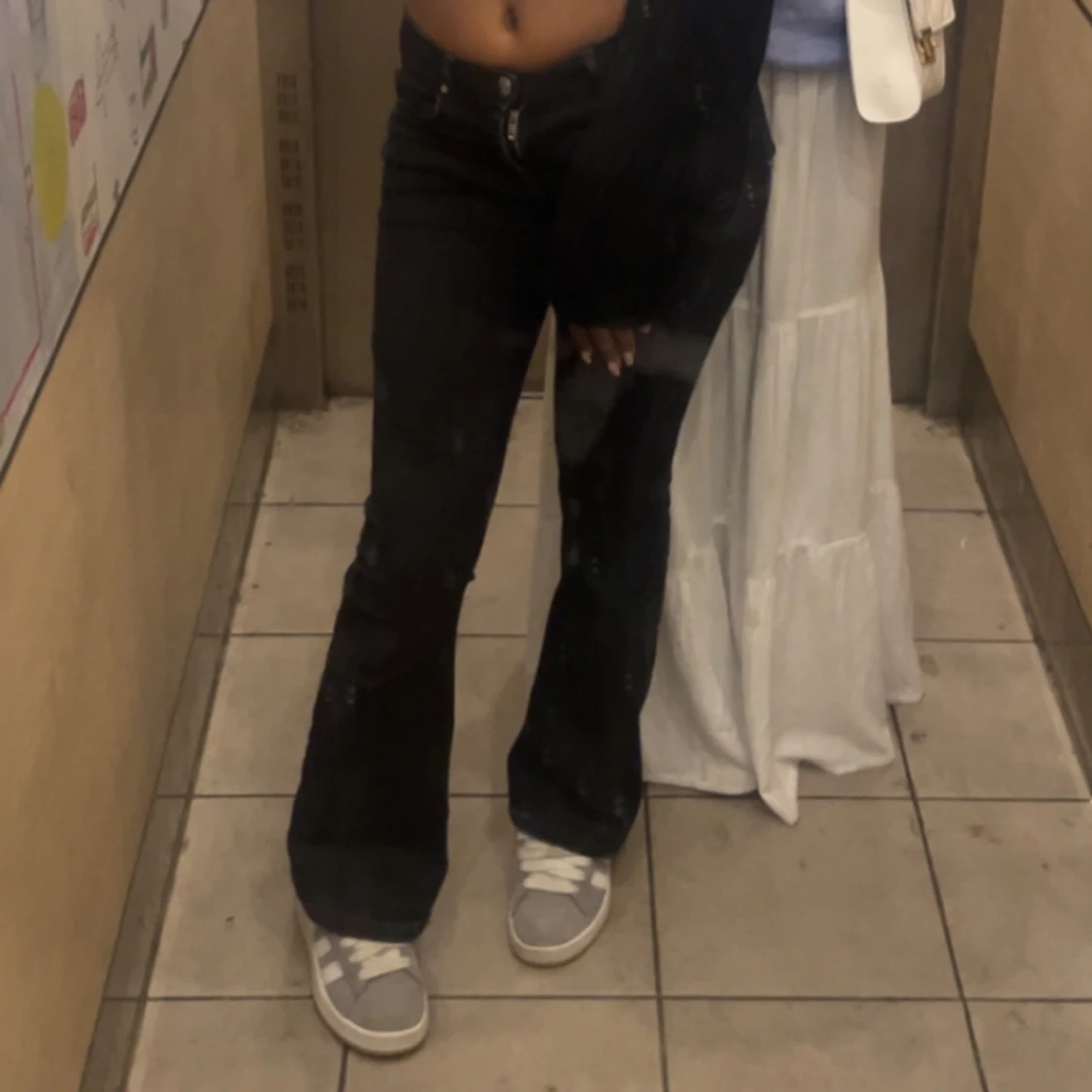 Svarta bootcut jeans