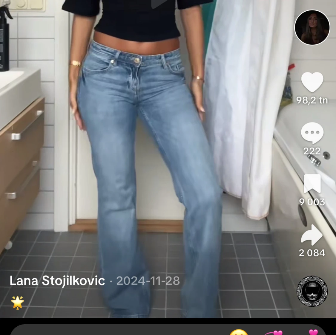 Bootcut jeans i ljusblå denim från Bershka - 2