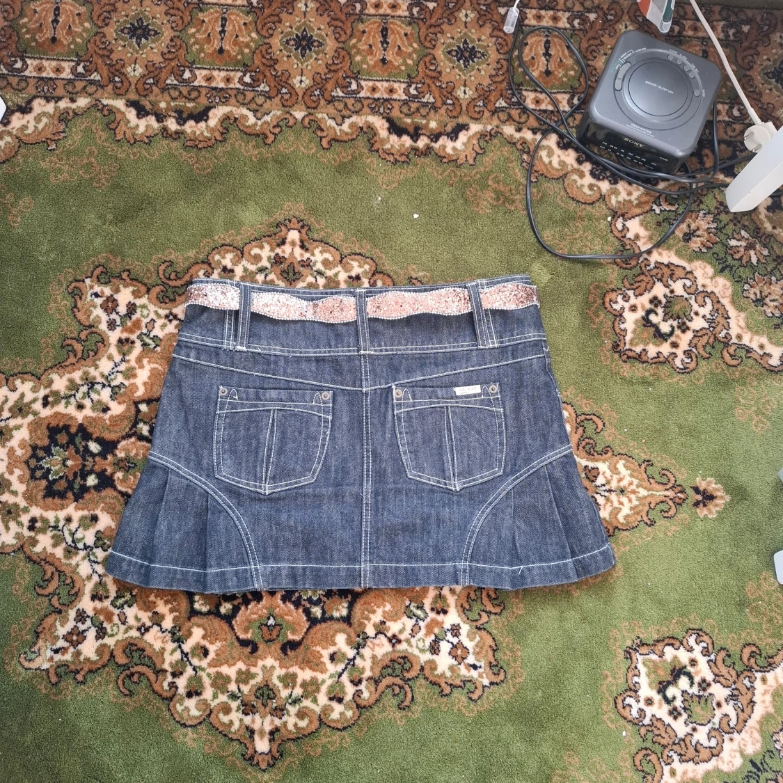 Jeanskjol med glittrigt bälte - 3