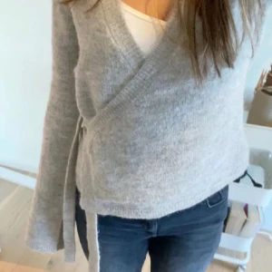 Gina kofta - Helt ny, använd endast 1 gång i 2 timmar. Storlek S🩶 perfekt nu till våren.