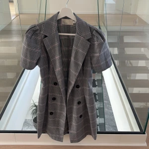 Fin klänning  -  snygg klänning som passar bra till vardags och fest elegant och sexy👍