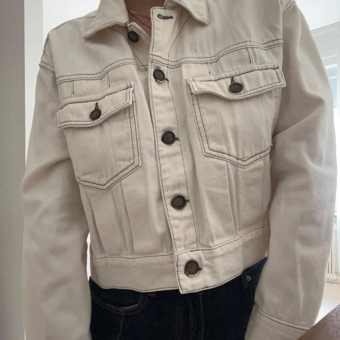 Cream vit  jeansjacka med knappar - 1