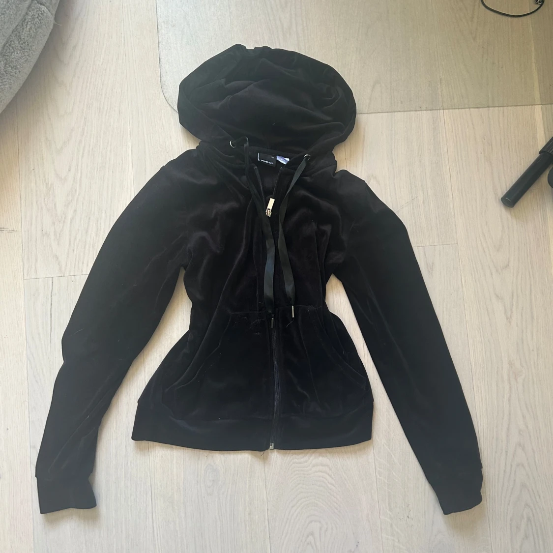Söt velourhoodie