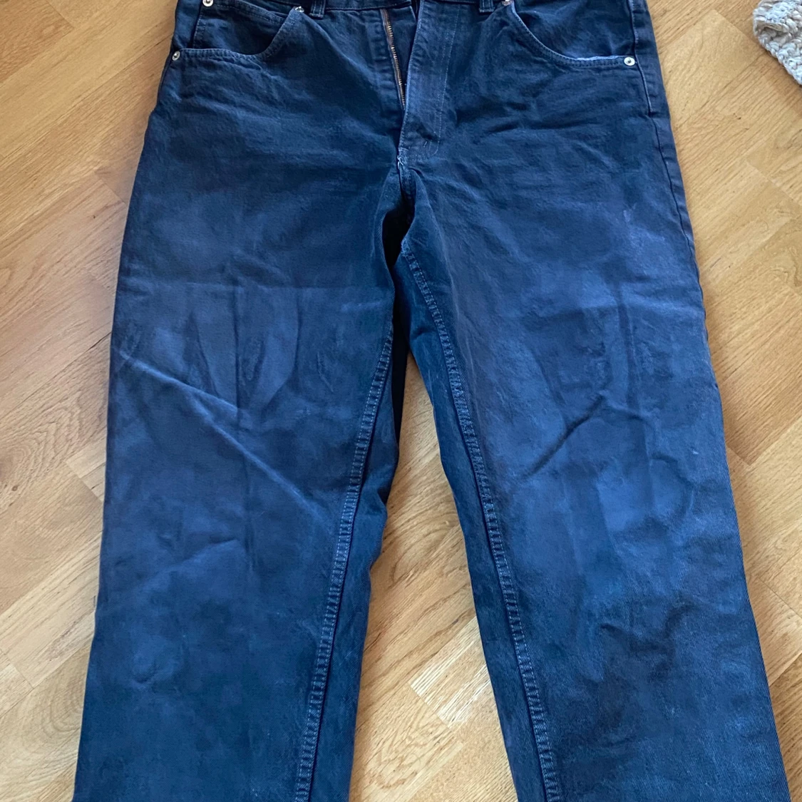 Mörkblå byxor från True Relic - 1
