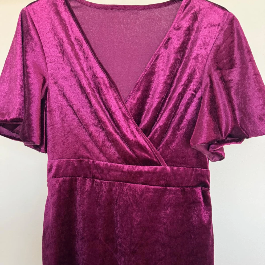 Vinröd sammet klänning