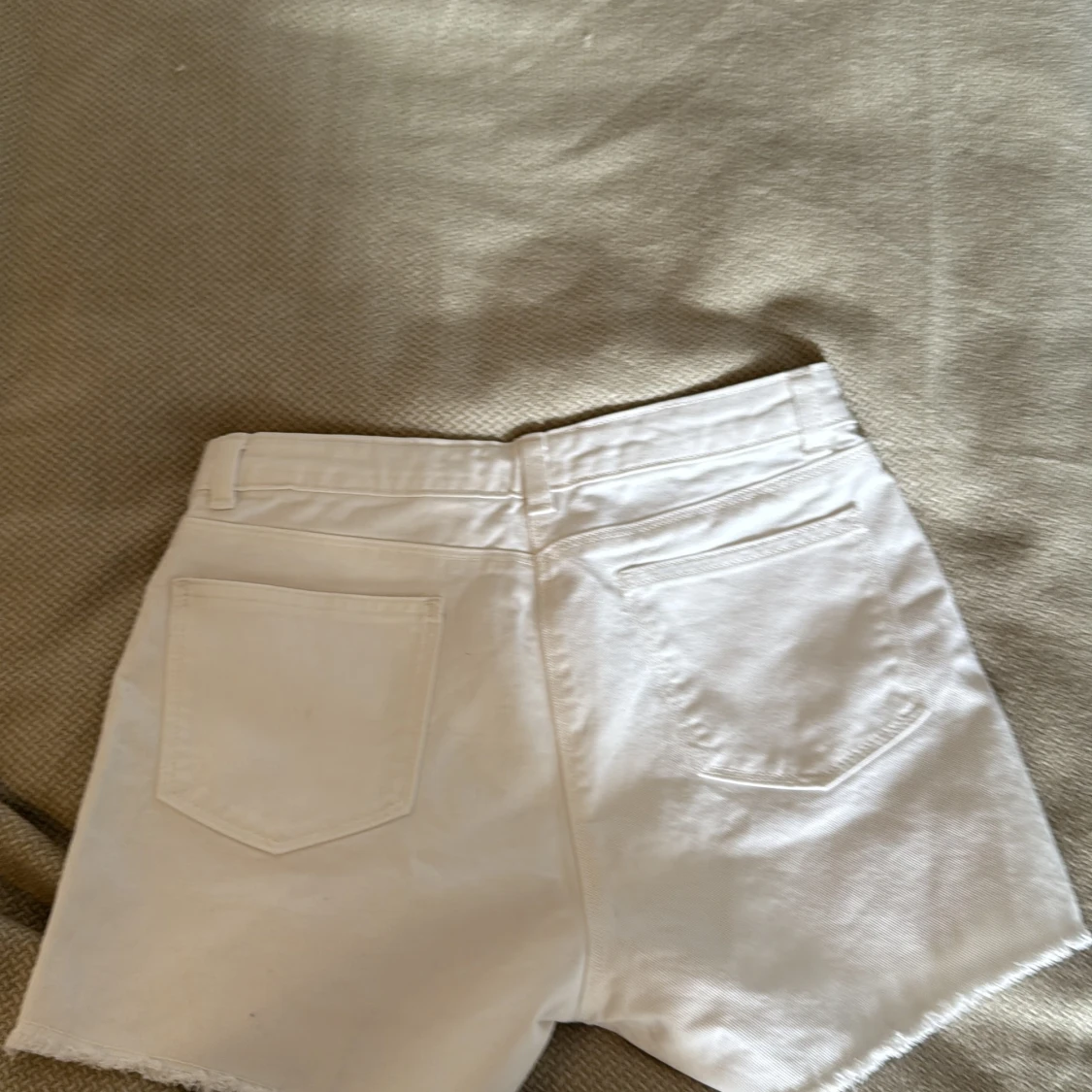 Vita shorts från Next - 1